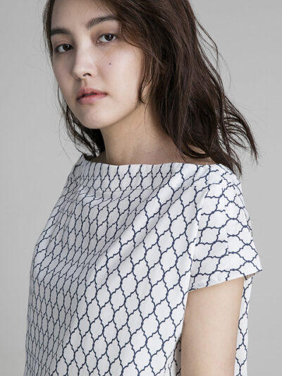 Bow-Neck Top – Continuous Motif