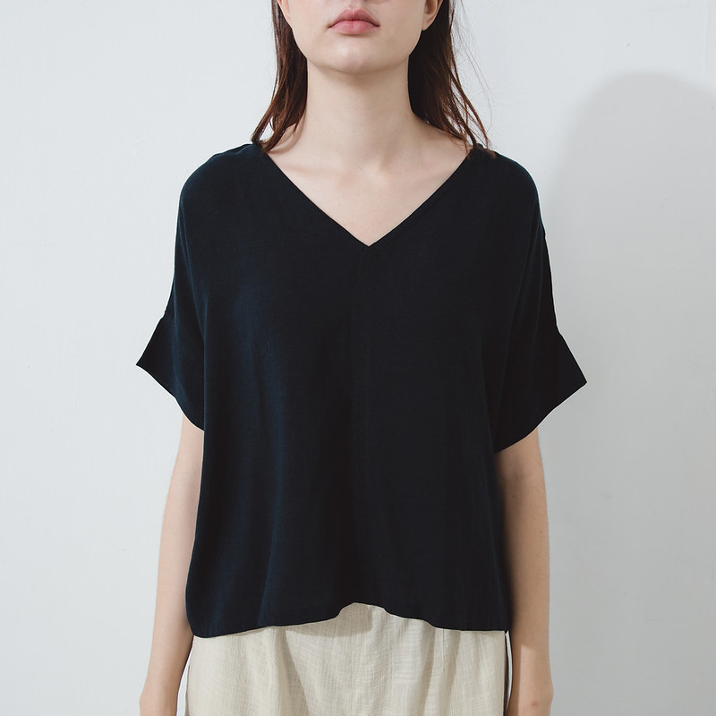 Wide-Sleeve V-Neck Top – Navy - Image 2