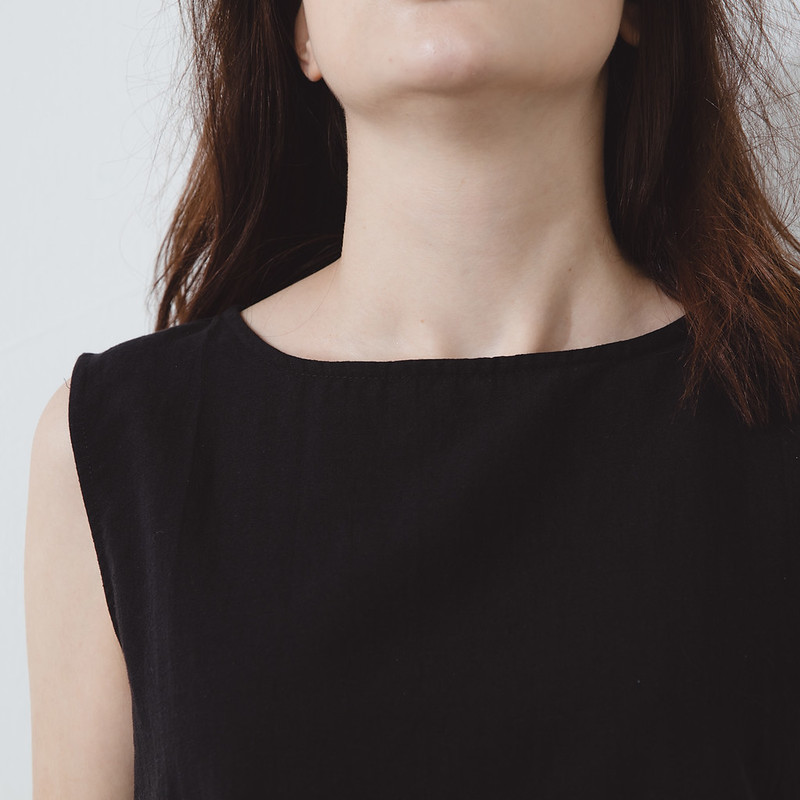 Oval‑Neck Vest - Black - Image 6