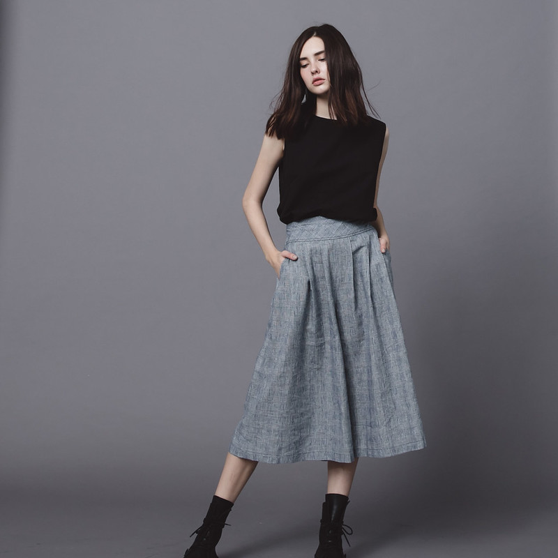 Oval‑Neck Vest - Black - Image 7