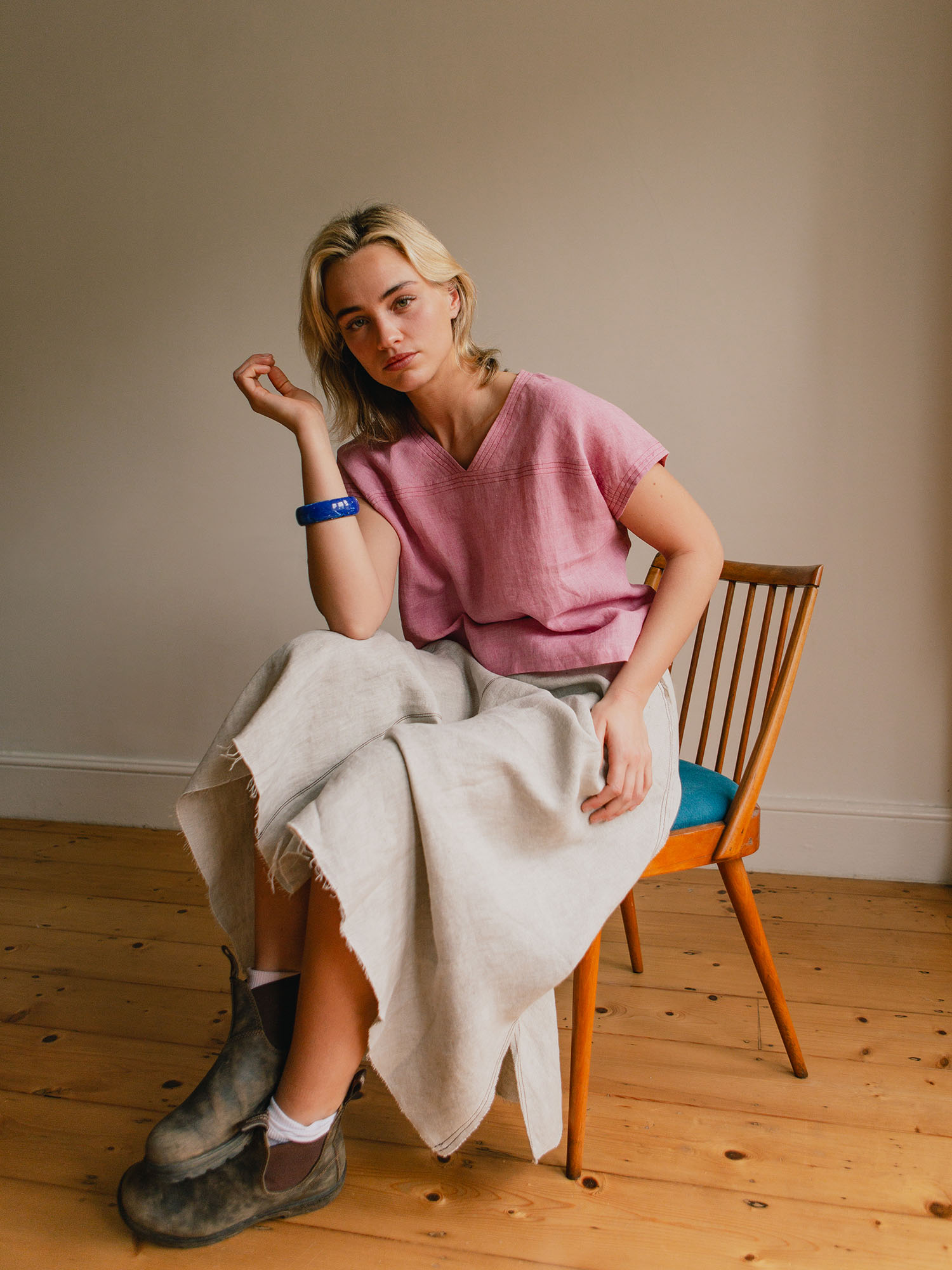 Topstitched V-Neck Cap-Sleeve Top – Pink - Image 3