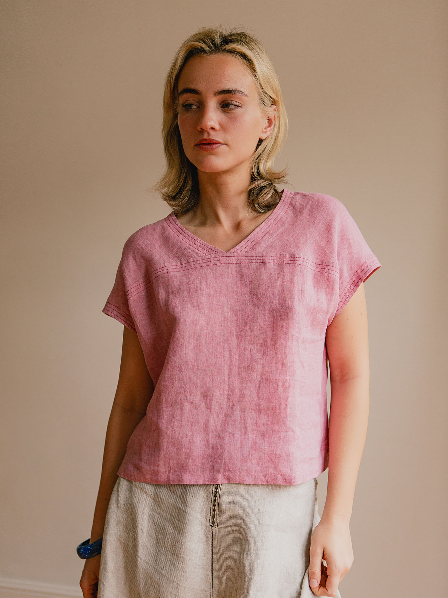 Topstitched V-Neck Cap-Sleeve Top – Pink - Image 4