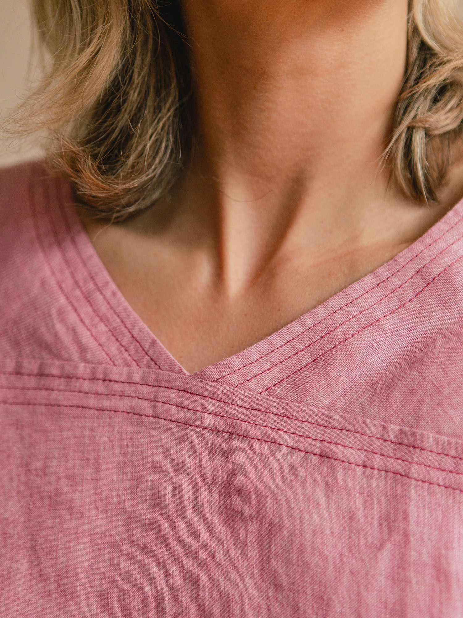 Topstitched V-Neck Cap-Sleeve Top – Pink - Image 5
