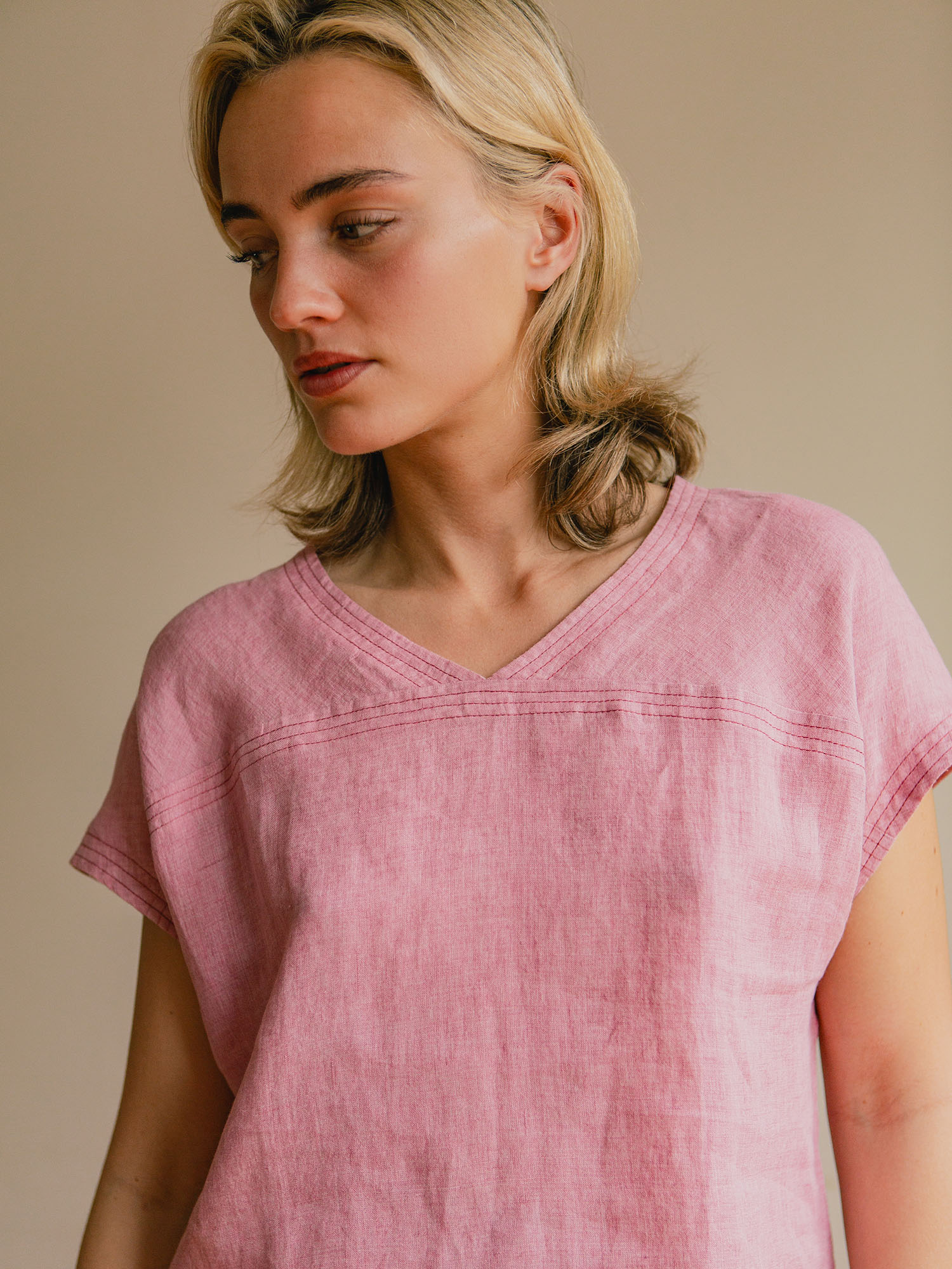 Topstitched V-Neck Cap-Sleeve Top – Pink - Image 6