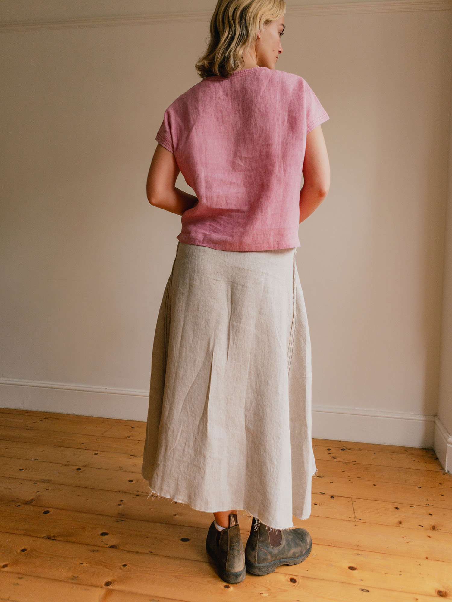 Topstitched V-Neck Cap-Sleeve Top – Pink - Image 10