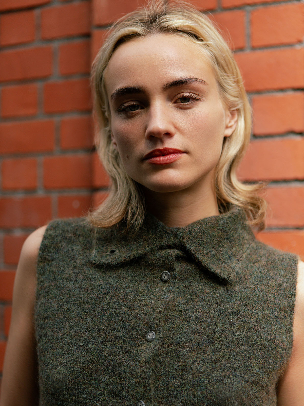 Button-Front Lightweight Wool Vest - Dark Green - Image 3