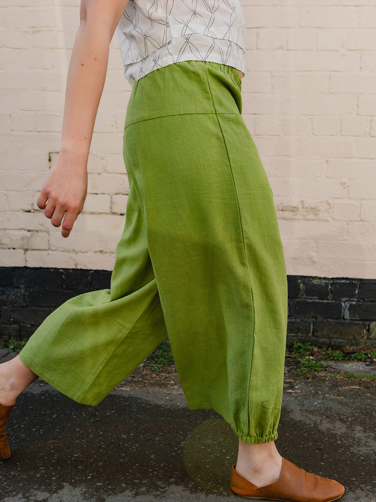Gathered Cuffs Trousers - Olive - Image 4