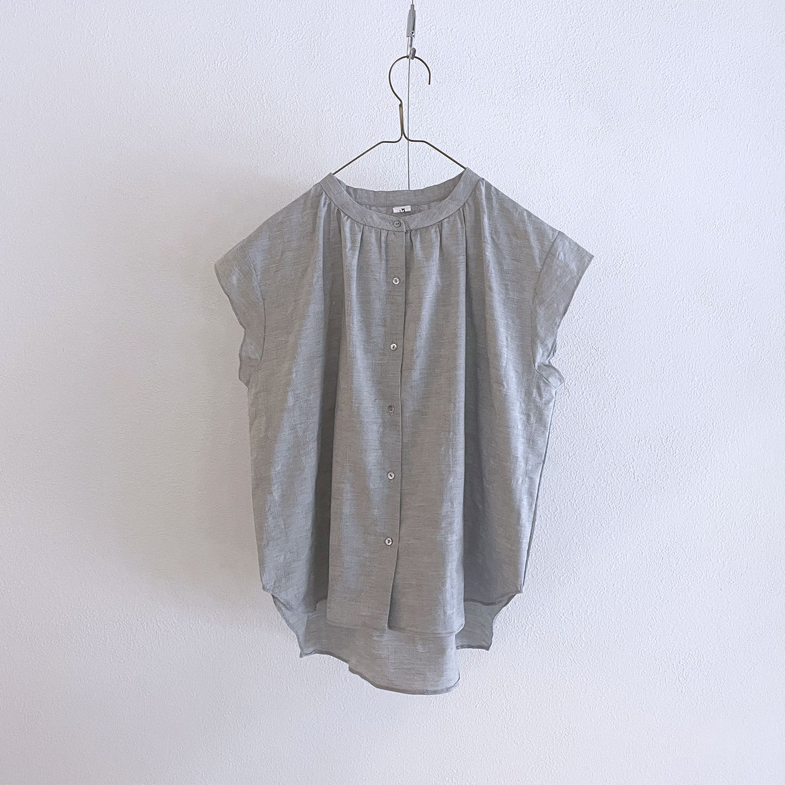 Mini-Collar Blouse – Light Grey