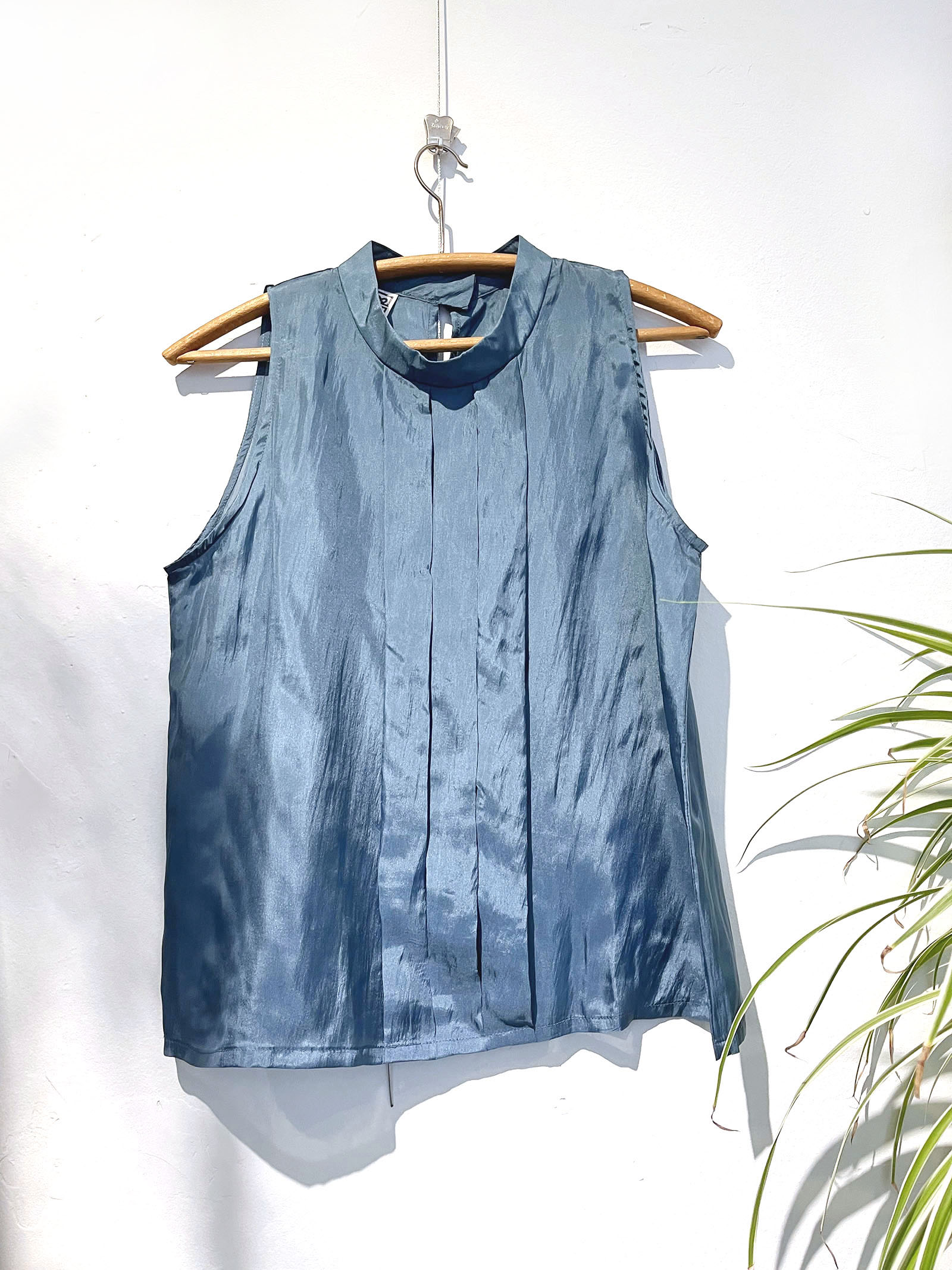 Pleated Stand Collar Sleeveless Top – Blue Silk - Image 7