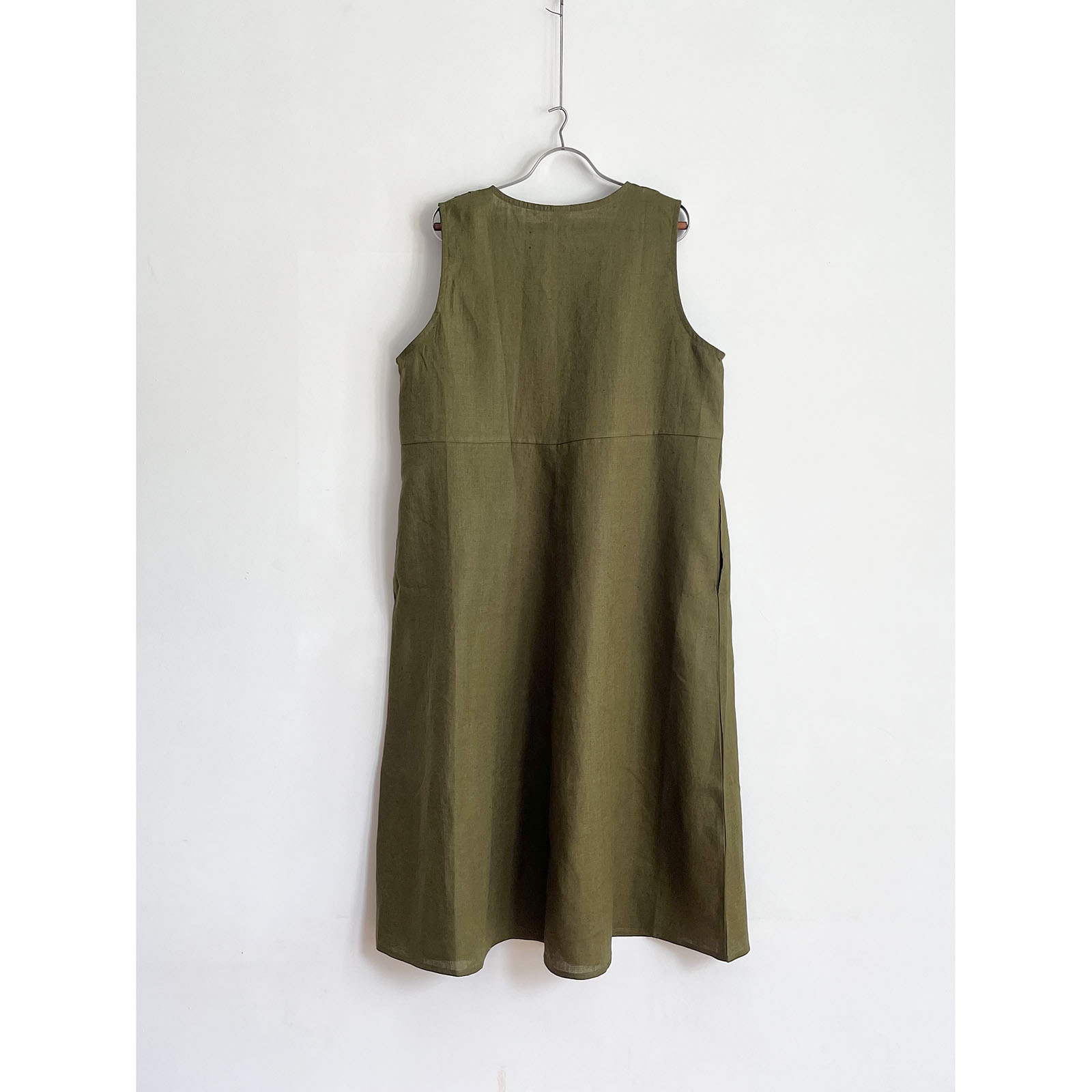 Linen Pleated Sleeveless Dress – Olive (L) - Image 9